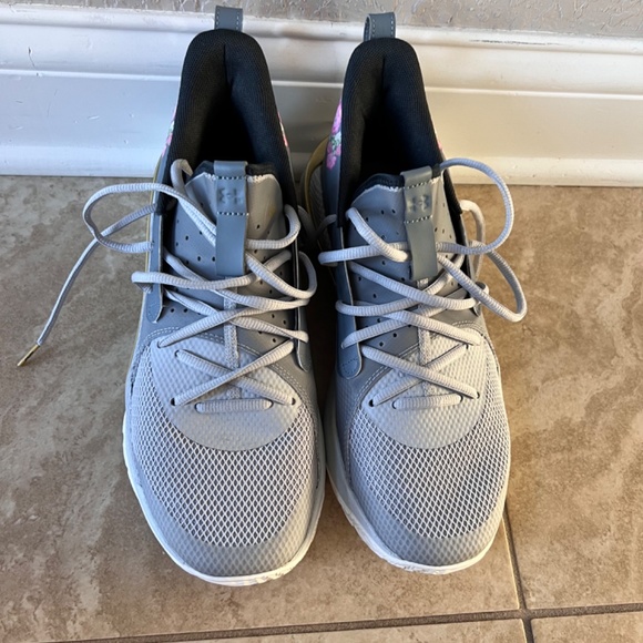 Curry 7 Women’s 11 - Picture 2 of 2